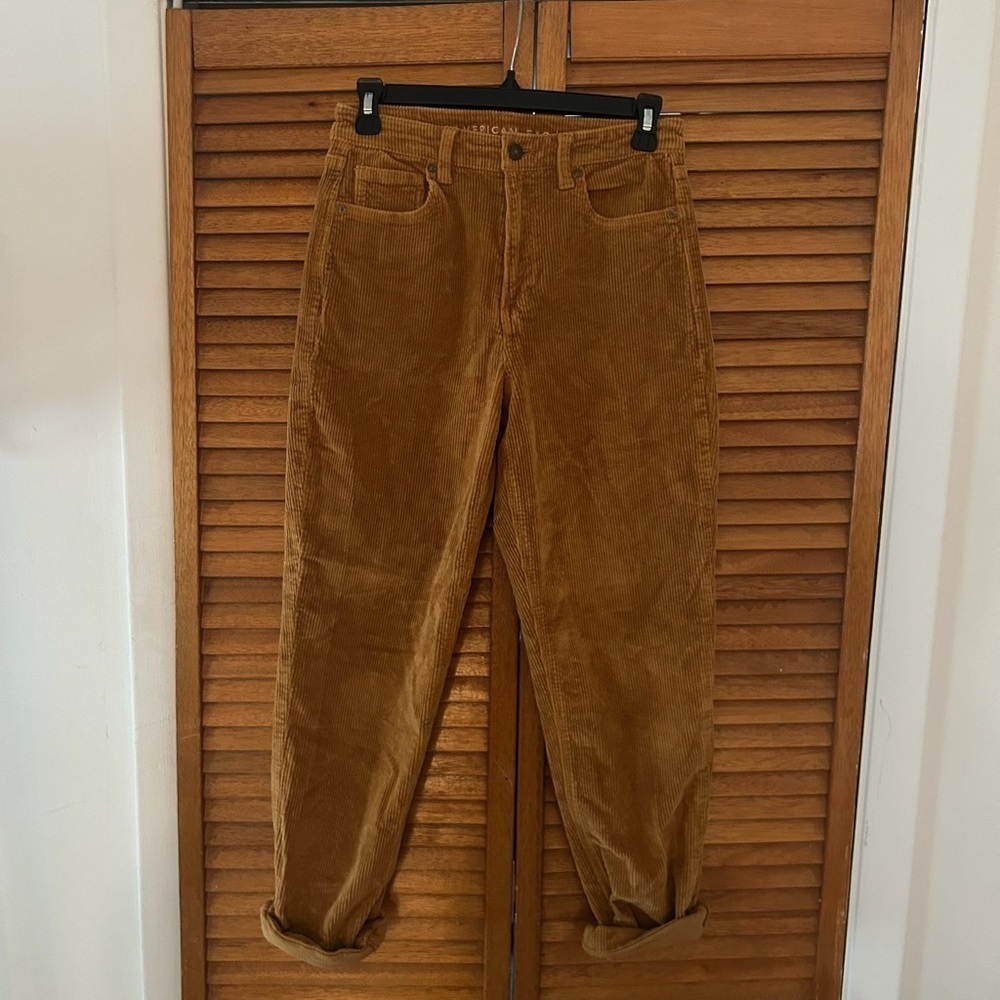 American Eagle Women’s Gold Mom Jean Super Stretch Ribbed Sz 2